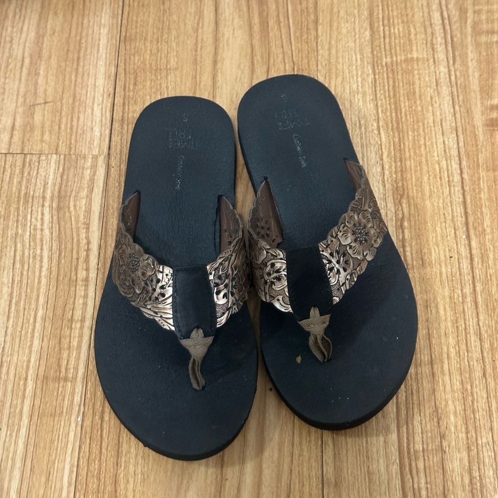Women's Black and Brown Sandals